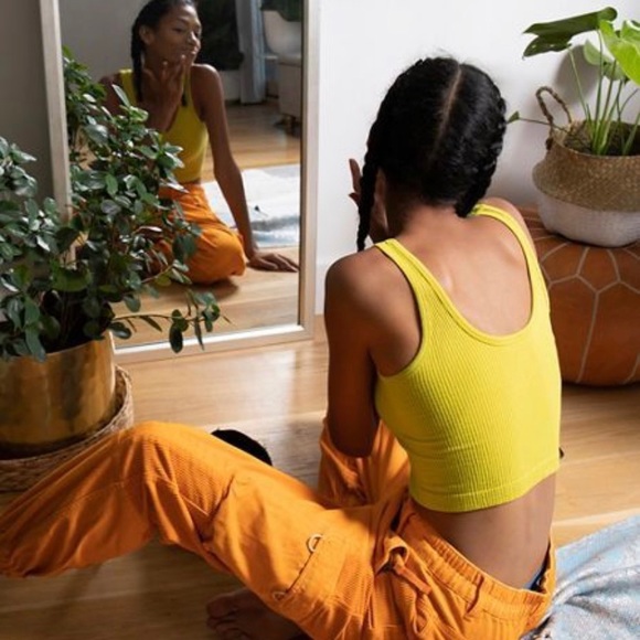 🚫SOLD LOCALLY🚫
Out From Under Reversible Green Bra - Picture 5 of 10